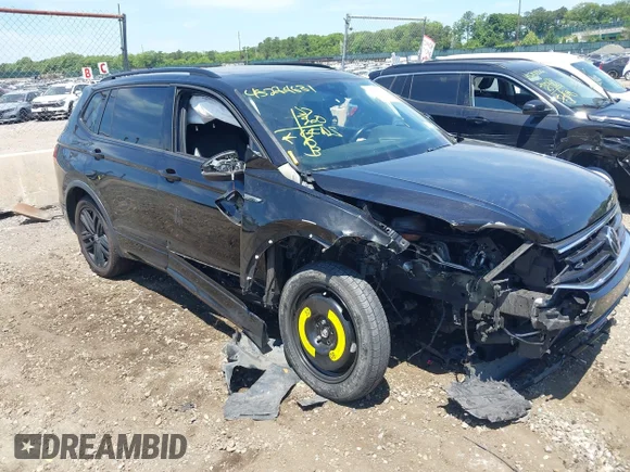 ✅ 2022 Volkswagen Tiguan SE R-Line Black • VIN: 3VVCB7AX9NM165336 • Lot: 45274631. Wystawiony na IAAI z przebiegiem 113 361 mil. Bezpłatny archiwum sprzedaży aukcyjnych z USA i szczegółowy raport historii pojazdu na DreamBid. Zdjęcie 1.
