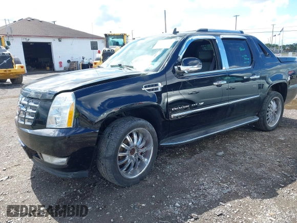✅ 2012 Cadillac Escalade EXT Luxury • VIN: 3GYT4MEF8CG262106 • Lot: 43093490. Wystawiony na IAAI z przebiegiem 137 679 mil. Bezpłatny archiwum sprzedaży aukcyjnych z USA i szczegółowy raport historii pojazdu na DreamBid. Zdjęcie 2.