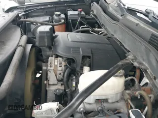 ✅ 2018 Chevrolet Silverado 2500HD LT • VIN: 1GC1KVEG4JF196279 • Lot: 43881881. Listed on IAAI with 141,840 mi. Free auction sales archive from the USA and detailed vehicle history report at DreamBid. Image 19.