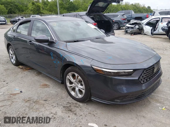 ✅ 2025 Honda Accord LX • VIN: 1HGCY1F20SA026567 • Lot: 44900540. Wystawiony na IAAI z przebiegiem 10 199 mil. Bezpłatny archiwum sprzedaży aukcyjnych z USA i szczegółowy raport historii pojazdu na DreamBid. Zdjęcie 1.