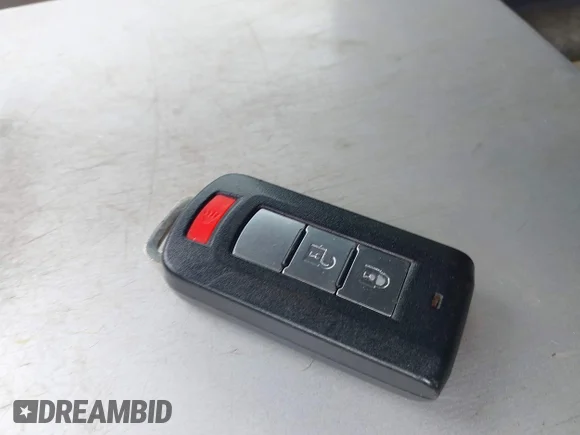 ✅ 2021 Mitsubishi Outlander SE • VIN: JA4APVAU5MU010045 • Лот: 45055841. Опубликован ранее на IAAI с пробегом 100 201 миль. Бесплатный доступ к архиву аукционных продаж из США и подробный отчёт об истории автомобиля на DreamBid. Изображение 11.
