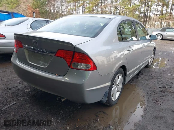 ✅ 2010 Honda Civic LX-S • VIN: 2HGFA1F63AH306990 • Lot: 43825437. Wystawiony na IAAI z przebiegiem 181 813 mil. Bezpłatny archiwum sprzedaży aukcyjnych z USA i szczegółowy raport historii pojazdu na DreamBid. Zdjęcie 4.