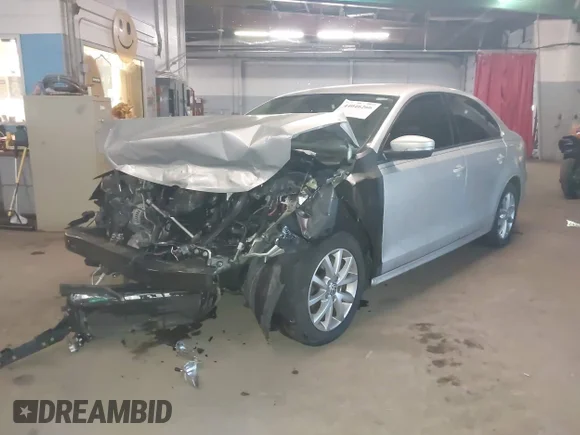 ✅ 2011 Volkswagen Jetta SE • VIN: 3VWBX7AJ1BM108421 • Lot: 44046266. Wystawiony na IAAI z przebiegiem 139 643 mil. Bezpłatny archiwum sprzedaży aukcyjnych z USA i szczegółowy raport historii pojazdu na DreamBid. Zdjęcie 2.