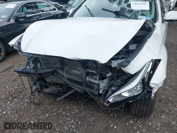 ✅ 2016 Infiniti Q70 • VIN: JN1BY1AR3GM270723 • Лот: 40029163. Опубліковано раніше на IAAI з пробігом 80 411 миль. Безкоштовний доступ до архіву аукціонних продажів зі США та докладний звіт про історію автомобіля на DreamBid. Зображення 6.