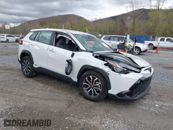 ✅ 2024 Toyota Corolla Cross Hybrid S • VIN: 7MUFBABG4RV041705 • Lot: 41972262. Wystawiony na IAAI z przebiegiem 10 619 mil. Bezpłatny archiwum sprzedaży aukcyjnych z USA i szczegółowy raport historii pojazdu na DreamBid. Zdjęcie 1.