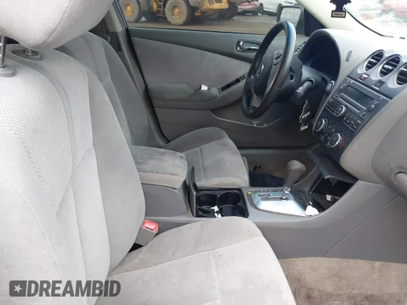 ✅ 2008 Nissan Altima S • VIN: 1N4AL21E38C265853 • Lot: 44403767. Wystawiony na IAAI z przebiegiem 153 545 mil. Bezpłatny archiwum sprzedaży aukcyjnych z USA i szczegółowy raport historii pojazdu na DreamBid. Zdjęcie 5.