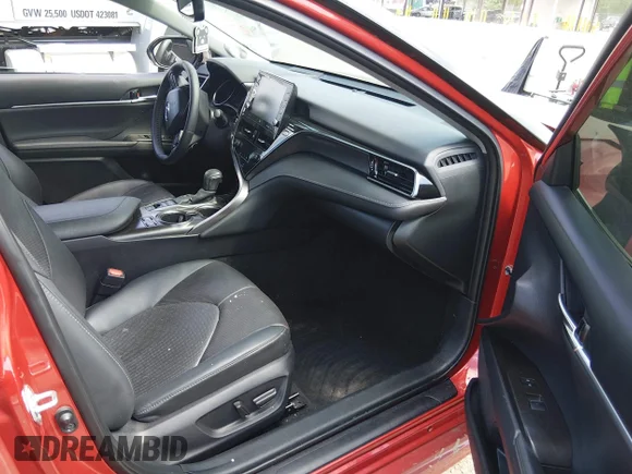 ✅ 2024 Toyota Camry XSE • VIN: 4T1KZ1AKXRU104243 • Lot: 44984891. Wystawiony na IAAI z przebiegiem 41 896 mil. Bezpłatny archiwum sprzedaży aukcyjnych z USA i szczegółowy raport historii pojazdu na DreamBid. Zdjęcie 5.