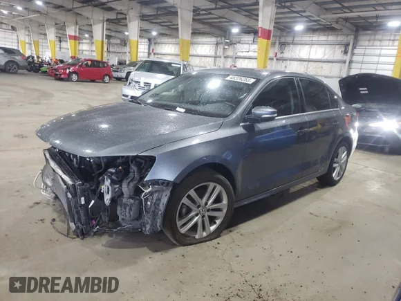 ✅ 2015 Volkswagen Jetta S • VIN: 3VW3A7AJ3FM402964 • Лот: 45226253. Опубликован ранее на Copart с пробегом 97 461 миль. Бесплатный доступ к архиву аукционных продаж из США и подробный отчёт об истории автомобиля на DreamBid. Изображение 1.
