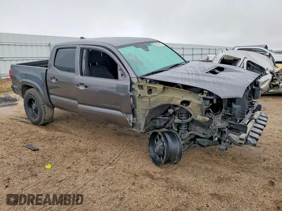 ✅ 2018 Toyota Tacoma SR5 • VIN: 5TFAZ5CNXJX055319 • Lot: 98854455. Wystawiony na Copart z przebiegiem 65 875 mil. Bezpłatny archiwum sprzedaży aukcyjnych z USA i szczegółowy raport historii pojazdu na DreamBid. Zdjęcie 4.