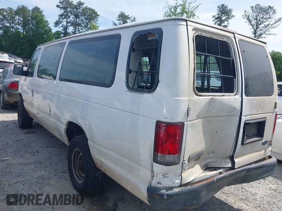 ✅ 2008 Ford Econoline Passenger XL • VIN: 1FBSS31L28DB06570 • Lot: 42211661. Wystawiony na IAAI z przebiegiem 339 623 mil. Bezpłatny archiwum sprzedaży aukcyjnych z USA i szczegółowy raport historii pojazdu na DreamBid. Zdjęcie 3.