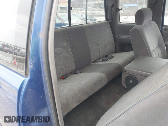 ✅ 1996 Dodge 2500 • VIN: 3B7KF23C9TM144902 • Lot: 44050434. Wystawiony na IAAI z przebiegiem Nie podano. Bezpłatny archiwum sprzedaży aukcyjnych z USA i szczegółowy raport historii pojazdu na DreamBid. Zdjęcie 8.