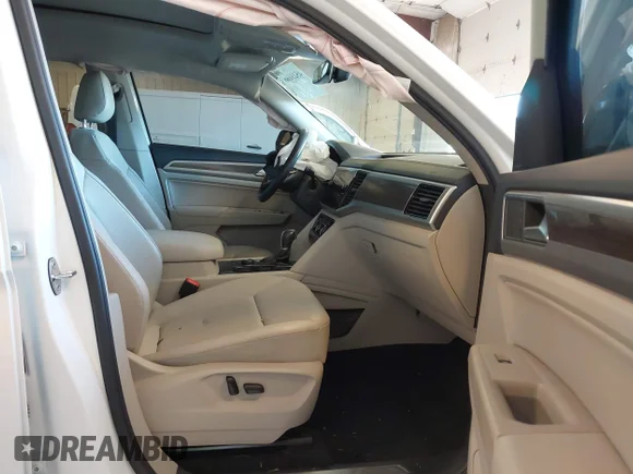 ✅ 2018 Volkswagen Atlas SEL • VIN: 1V2RR2CA7JC536942 • Lot: 45231667. Wystawiony na IAAI z przebiegiem 60 341 mil. Bezpłatny archiwum sprzedaży aukcyjnych z USA i szczegółowy raport historii pojazdu na DreamBid. Zdjęcie 5.
