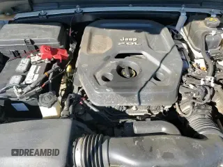 ✅ 2018 Jeep Wrangler Unlimited Sahara • VIN: 1C4HJXEN9JW324785 • Lot: 86068915. Wystawiony na Copart z przebiegiem 102 404 mil. Bezpłatny archiwum sprzedaży aukcyjnych z USA i szczegółowy raport historii pojazdu na DreamBid. Zdjęcie 16.