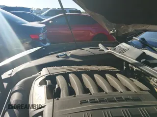 ✅ 2017 Porsche Cayenne • VIN: WP1AA2A26HKA89990 • Lot: 43515191. Wystawiony na IAAI z przebiegiem 72 069 mil. Bezpłatny archiwum sprzedaży aukcyjnych z USA i szczegółowy raport historii pojazdu na DreamBid. Zdjęcie 19.