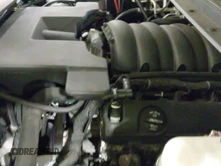 ✅ 2018 Chevrolet Tahoe Premier • VIN: 1GNSKCKC9JR392329 • Lot: 43674913. Wystawiony na IAAI z przebiegiem 99 581 mil. Bezpłatny archiwum sprzedaży aukcyjnych z USA i szczegółowy raport historii pojazdu na DreamBid. Zdjęcie 18.