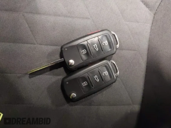 ✅ 2020 Volkswagen Passat S • VIN: 1VWAA7A33LC012288 • Lot: 44623173. Wystawiony na IAAI z przebiegiem 68 951 mil. Bezpłatny archiwum sprzedaży aukcyjnych z USA i szczegółowy raport historii pojazdu na DreamBid. Zdjęcie 11.