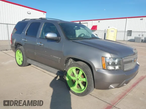 ✅ 2009 Chevrolet Tahoe 2LT • VIN: 1GNEC23329R266859 • Лот: 44070301. Опубликован ранее на IAAI с пробегом 203 127 миль. Бесплатный доступ к архиву аукционных продаж из США и подробный отчёт об истории автомобиля на DreamBid. Изображение 1.