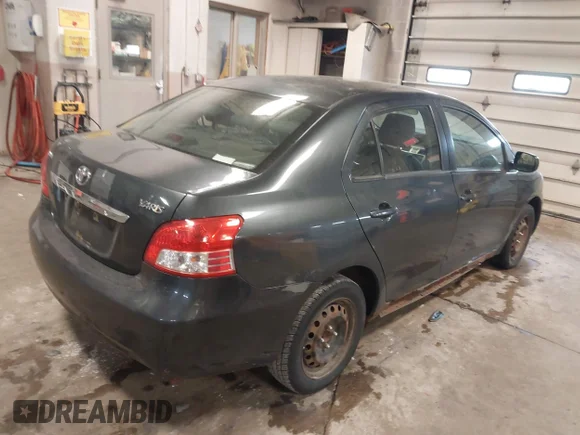 ✅ 2009 Toyota Yaris • VIN: JTDBT903591336975 • Lot: 44225645. Wystawiony na IAAI z przebiegiem 380 201 mil. Bezpłatny archiwum sprzedaży aukcyjnych z USA i szczegółowy raport historii pojazdu na DreamBid. Zdjęcie 4.
