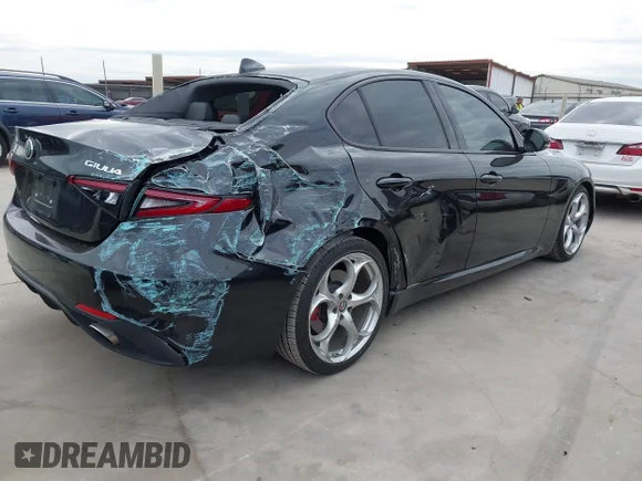 ✅ 2019 Alfa Romeo Giulia Ti Sport • VIN: ZARFAMBN8K7604225 • Лот: 44134389. Опубліковано раніше на IAAI з пробігом 59 310 миль. Безкоштовний доступ до архіву аукціонних продажів зі США та докладний звіт про історію автомобіля на DreamBid. Зображення 4.