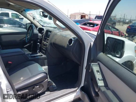 ✅ 2007 Ford Explorer Sport Trac Limited • VIN: 1FMEU33K57UA17903 • Lot: 42492903. Wystawiony na IAAI z przebiegiem Nie podano. Bezpłatny archiwum sprzedaży aukcyjnych z USA i szczegółowy raport historii pojazdu na DreamBid. Zdjęcie 5.
