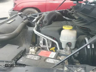 2018 Ram 1500 Tradesman z VIN 1C6RR6FT0JS131914, wystawiony jako IAAI lot #42450939 z przebiegiem 126 119 mil mil oraz . Historia ofert i sprzedaży dostępna na DreamBid. Obrazek 19.