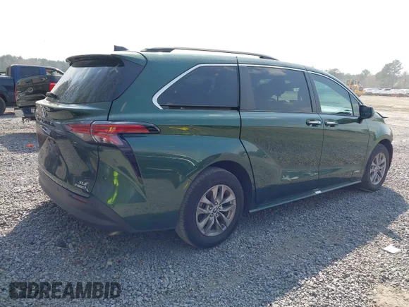 ✅ 2021 Toyota Sienna XLE • VIN: 5TDYRKEC3MS007938 • Lot: 44543961. Listed on IAAI with 123,146 mi. Free auction sales archive from the USA and detailed vehicle history report at DreamBid. Image 4.