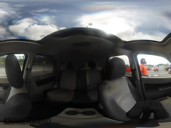 ✅ 2009 Mercury Mariner Premier • VIN: 4M2CU87G89KJ05836 • Лот: 43381171. Опубліковано раніше на IAAI з пробігом 153 490 миль. Безкоштовний доступ до архіву аукціонних продажів зі США та докладний звіт про історію автомобіля на DreamBid. Зображення 19.