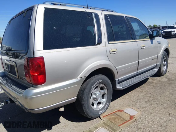 ✅ 2000 Lincoln Navigator • VIN: 5LMPU28A5YLJ11271 • Лот: 45152177. Опубликован ранее на IAAI с пробегом 172 209 миль. Бесплатный доступ к архиву аукционных продаж из США и подробный отчёт об истории автомобиля на DreamBid. Изображение 4.