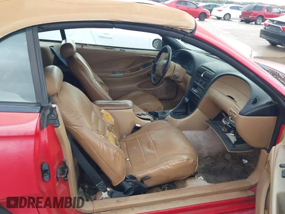 ✅ 1998 Ford Mustang GT • VIN: 1FAFP45X4WF131379 • Lot: 44581013. Wystawiony na IAAI z przebiegiem 139 265 mil. Bezpłatny archiwum sprzedaży aukcyjnych z USA i szczegółowy raport historii pojazdu na DreamBid. Zdjęcie 5.