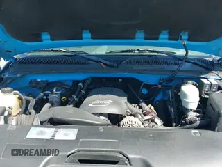 ✅ 2006 GMC Sierra 2500 SL • VIN: 1GDHC24U26E272138 • Lot: 42367889. Wystawiony na IAAI z przebiegiem 91 746 mil. Bezpłatny archiwum sprzedaży aukcyjnych z USA i szczegółowy raport historii pojazdu na DreamBid. Zdjęcie 12.