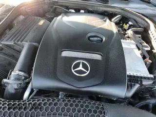 ✅ 2017 Mercedes-Benz C 300 • VIN: 55SWF4KB0HU193339 • Lot: 94600425. Wystawiony na Copart z przebiegiem 99 759 mil. Bezpłatny archiwum sprzedaży aukcyjnych z USA i szczegółowy raport historii pojazdu na DreamBid. Zdjęcie 13.