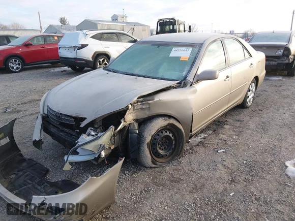 ✅ 2004 Toyota Camry LE • VIN: 4T1BE32K34U821758 • Lot: 44326641. Wystawiony na IAAI z przebiegiem 143 607 mil. Bezpłatny archiwum sprzedaży aukcyjnych z USA i szczegółowy raport historii pojazdu na DreamBid. Zdjęcie 2.