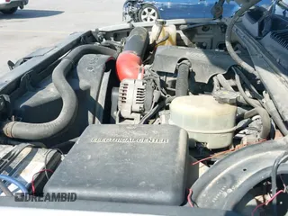 ✅ 2000 GMC Sierra 2500 SLE • VIN: 1GTGK29U1YE172367 • Lot: 41996790. Wystawiony na IAAI z przebiegiem 223 317 mil. Bezpłatny archiwum sprzedaży aukcyjnych z USA i szczegółowy raport historii pojazdu na DreamBid. Zdjęcie 19.