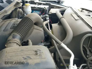 2018 Ram 1500 Tradesman z VIN 1C6RR6FT1JS315582, wystawiony jako IAAI lot #43103479 z przebiegiem 105 776 mil mil oraz . Historia ofert i sprzedaży dostępna na DreamBid. Obrazek 19.