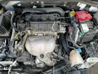 ✅ 2021 Ram ProMaster City Cargo Tradesman SLT • VIN: ZFBHRFBB2M6U67159 • Lot: 84457545. Wystawiony na Copart z przebiegiem 86 927 mil. Bezpłatny archiwum sprzedaży aukcyjnych z USA i szczegółowy raport historii pojazdu na DreamBid. Zdjęcie 14.