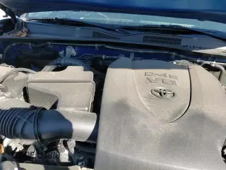 ✅ 2017 Toyota Tacoma TRD Sport • VIN: 5TFCZ5AN8HX093623 • Лот: 90122135. Опубликован ранее на Copart с пробегом 106 175 миль. Бесплатный доступ к архиву аукционных продаж из США и подробный отчёт об истории автомобиля на DreamBid. Изображение 15.