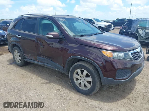 ✅ 2011 Kia Sorento LX • VIN: 5XYKT4A22BG150017 • Лот: 45294063. Опубликован ранее на IAAI с пробегом 148 561 миль. Бесплатный доступ к архиву аукционных продаж из США и подробный отчёт об истории автомобиля на DreamBid. Изображение 1.