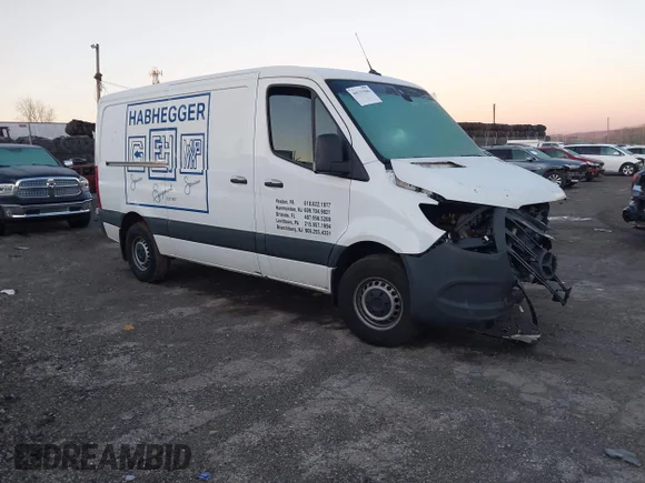 ✅ 2024 Mercedes-Benz Sprinter Cargo • VIN: W1Y4KBHY2RT179473 • Лот: 44133566. Опубликован ранее на IAAI с пробегом Не указан. Бесплатный доступ к архиву аукционных продаж из США и подробный отчёт об истории автомобиля на DreamBid. Изображение 1.
