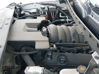 ✅ 2018 Chevrolet Silverado 1500 LTZ • VIN: 3GCUKSEC5JG316257 • Lot: 39563628. Wystawiony na IAAI z przebiegiem 62 872 mil. Bezpłatny archiwum sprzedaży aukcyjnych z USA i szczegółowy raport historii pojazdu na DreamBid. Zdjęcie 19.