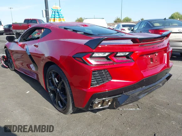 ✅ 2021 Chevrolet Corvette 2LT • VIN: 1G1YB2D4XM5106107 • Lot: 44984454. Wystawiony na IAAI z przebiegiem 14 197 mil. Bezpłatny archiwum sprzedaży aukcyjnych z USA i szczegółowy raport historii pojazdu na DreamBid. Zdjęcie 3.