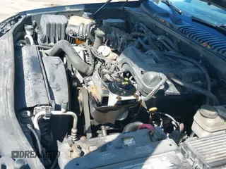 ✅ 2005 Mercury Mountaineer Convenience • VIN: 4M2ZU86K75UJ02554 • Lot: 42071767. Listed on IAAI with 224,432 mi. Free auction sales archive from the USA and detailed vehicle history report at DreamBid. Image 12.