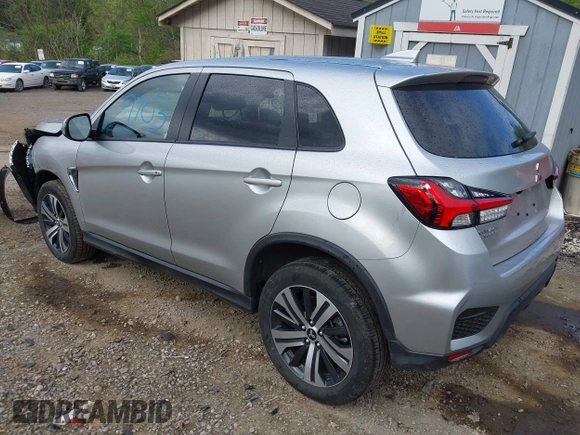 ✅ 2025 Mitsubishi Outlander S • VIN: JA4ARUAUXSU013489 • Лот: 45099703. Опубліковано раніше на IAAI з пробігом 11 281 миль. Безкоштовний доступ до архіву аукціонних продажів зі США та докладний звіт про історію автомобіля на DreamBid. Зображення 3.