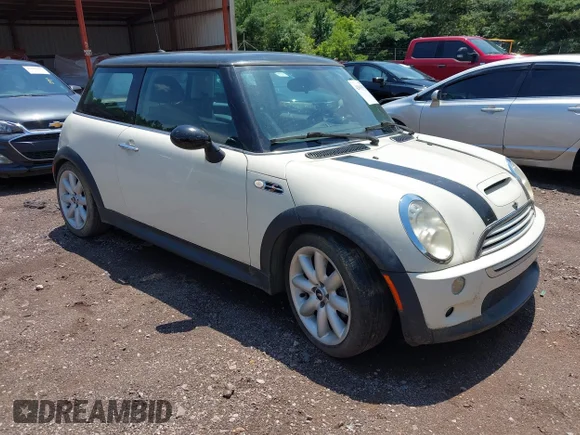 ✅ 2006 MINI Hardtop S • VIN: WMWRE33516TJ37115 • Lot: 42603593. Listed on IAAI with Not provided. Free auction sales archive from the USA and detailed vehicle history report at DreamBid. Image 1.