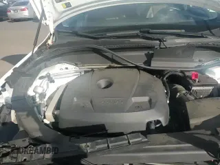 ✅ 2020 Volvo XC60 Momentum • VIN: YV4102RK0L1561430 • Lot: 89461765. Listed on Copart with 56,778 mi. Free auction sales archive from the USA and detailed vehicle history report at DreamBid. Image 16.