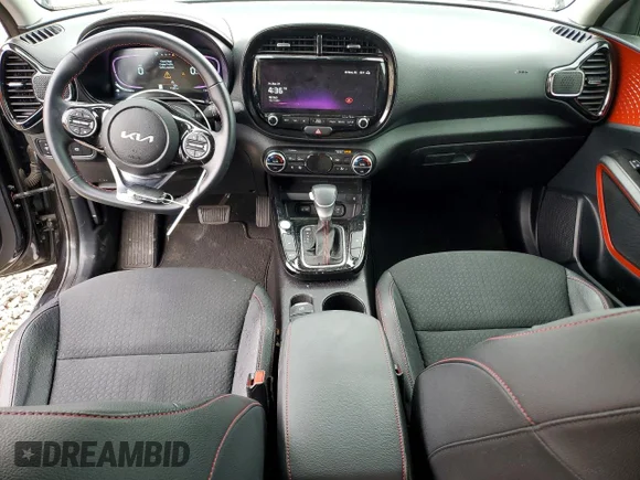 ✅ 2024 Kia Soul GT-Line • VIN: KNDJ53AU6R7908384 • Lot: 47757636. Wystawiony na Copart z przebiegiem 11 931 mil. Bezpłatny archiwum sprzedaży aukcyjnych z USA i szczegółowy raport historii pojazdu na DreamBid. Zdjęcie 8.