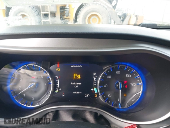 ✅ 2020 Chrysler Pacifica Touring L • VIN: 2C4RC1BG9LR217345 • Lot: 43839215. Wystawiony na IAAI z przebiegiem 119 085 mil. Bezpłatny archiwum sprzedaży aukcyjnych z USA i szczegółowy raport historii pojazdu na DreamBid. Zdjęcie 7.
