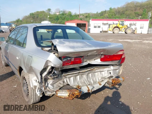 ✅ 1999 Honda Accord LX • VIN: 1HGCG6650XA023895 • Lot: 44941764. Wystawiony na IAAI z przebiegiem 212 549 mil. Bezpłatny archiwum sprzedaży aukcyjnych z USA i szczegółowy raport historii pojazdu na DreamBid. Zdjęcie 6.