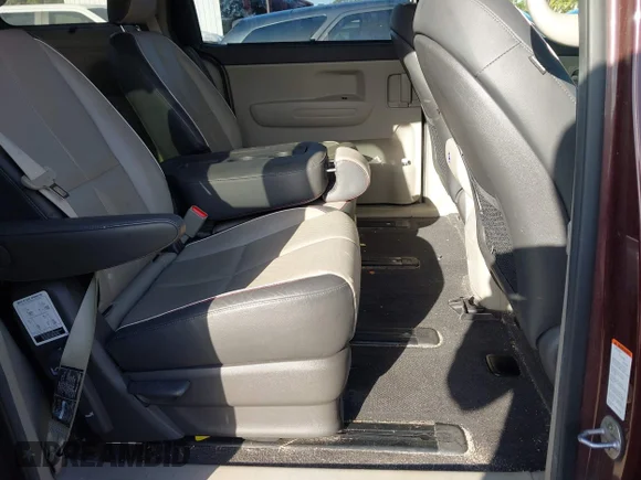 ✅ 2017 Kia Sedona LX • VIN: KNDMB5C1XH6334834 • Lot: 44547669. Listed on IAAI with 110,147 mi. Free auction sales archive from the USA and detailed vehicle history report at DreamBid. Image 8.