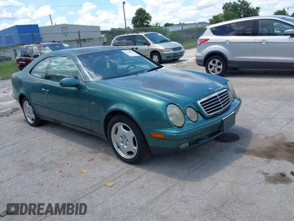 ✅ 1998 Mercedes-Benz CLK 320/430 • VIN: WDBLJ65G6WF038243 • Лот: 42569032. Опубликован ранее на IAAI с пробегом Не указан. Бесплатный доступ к архиву аукционных продаж из США и подробный отчёт об истории автомобиля на DreamBid. Изображение 1.