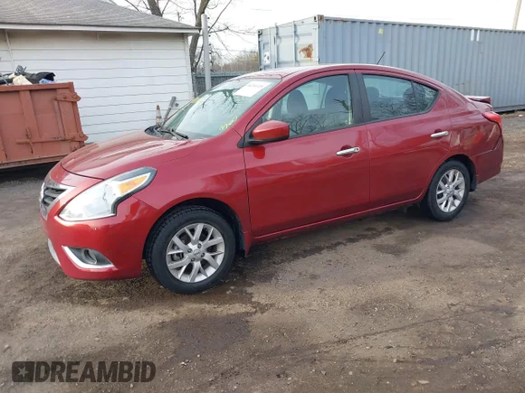 ✅ 2017 Nissan Versa SV • VIN: 3N1CN7APXHL809526 • Lot: 44204135. Wystawiony na IAAI z przebiegiem 109 356 mil. Bezpłatny archiwum sprzedaży aukcyjnych z USA i szczegółowy raport historii pojazdu na DreamBid. Zdjęcie 2.